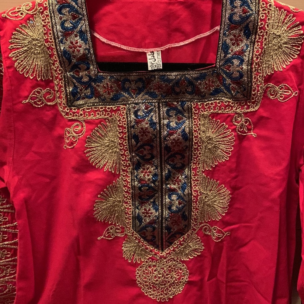 Embroidered caftan - Picture 3 of 4